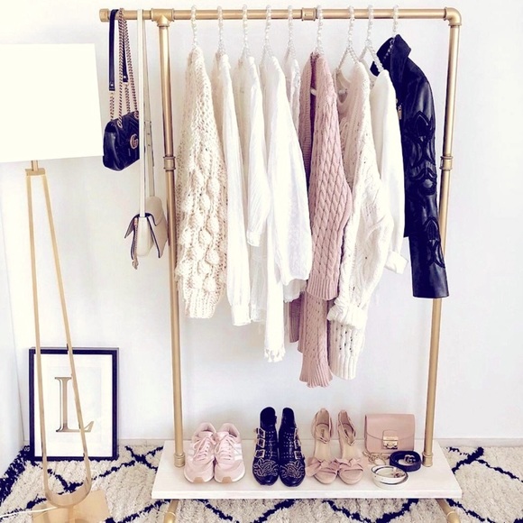 🌟 CO-HOSTING a Posh Party 🌟 - Picture 1 of 2